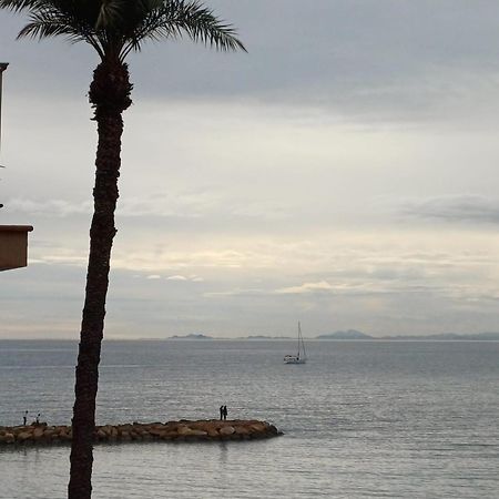 Шикарная квартира на первой линии -Luxury apartment on the first line sea Торевьиа Экстерьер фото