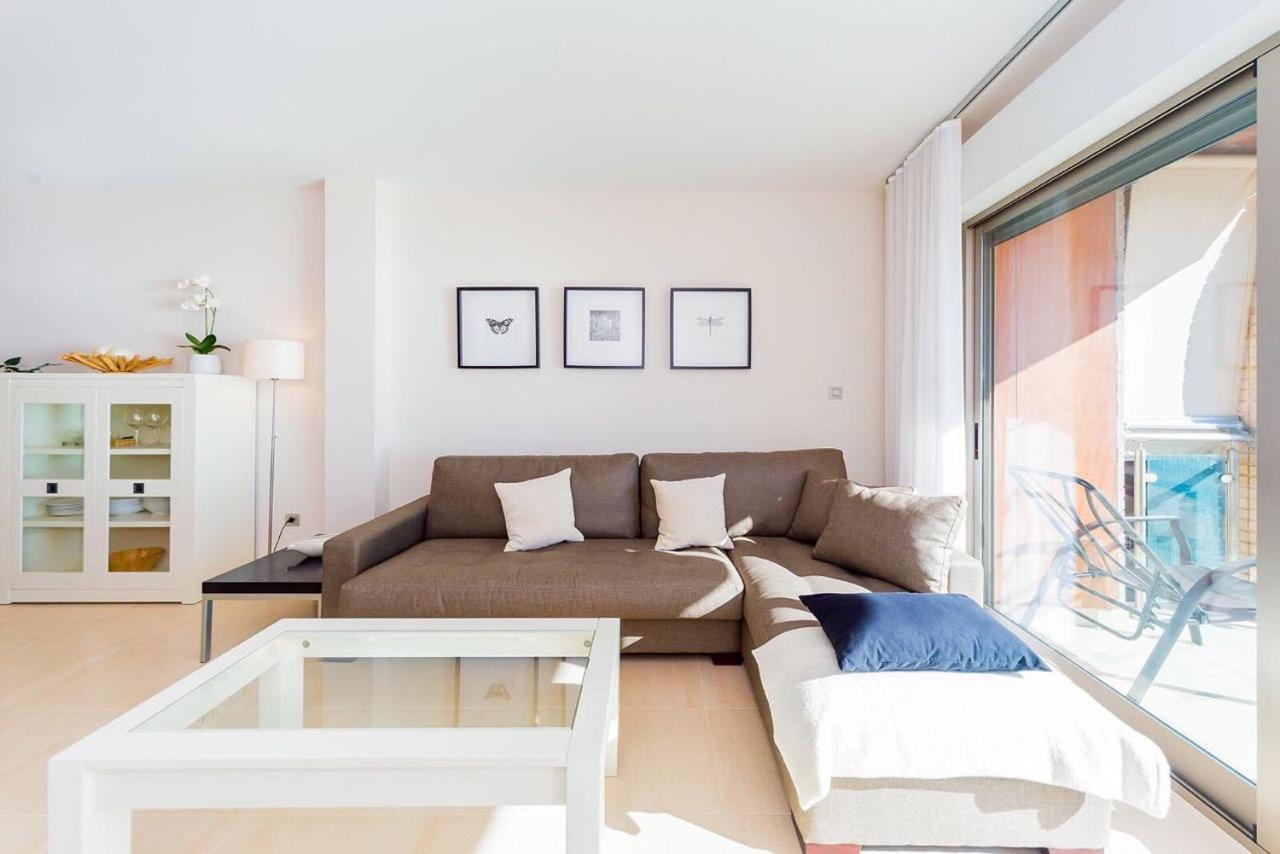 Шикарная квартира на первой линии -Luxury apartment on the first line sea Торевьиа Экстерьер фото